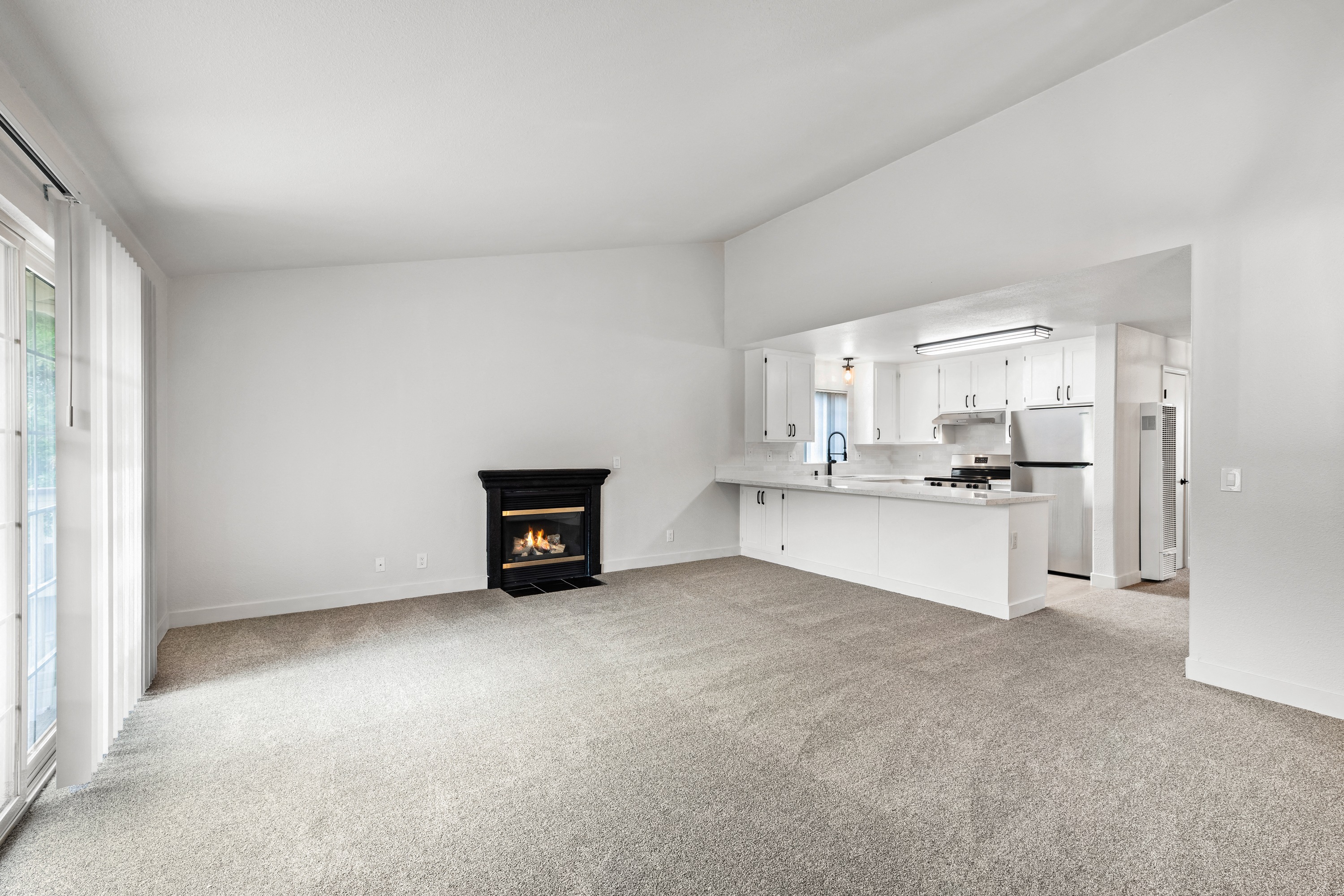 Deer Path Condos Apartments photo 3